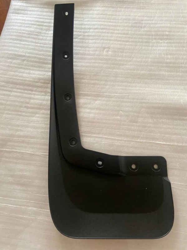GUARD FNDR SPLASH FRONT RIGHT SPLASH MUD GUARD FLAP RH (EVEREST NEXT GEN 2022-2025)(ยางกันโคลน หน้า RH (ยางบังฝุ่น Everest next gen 2022-2025)) - Image 3